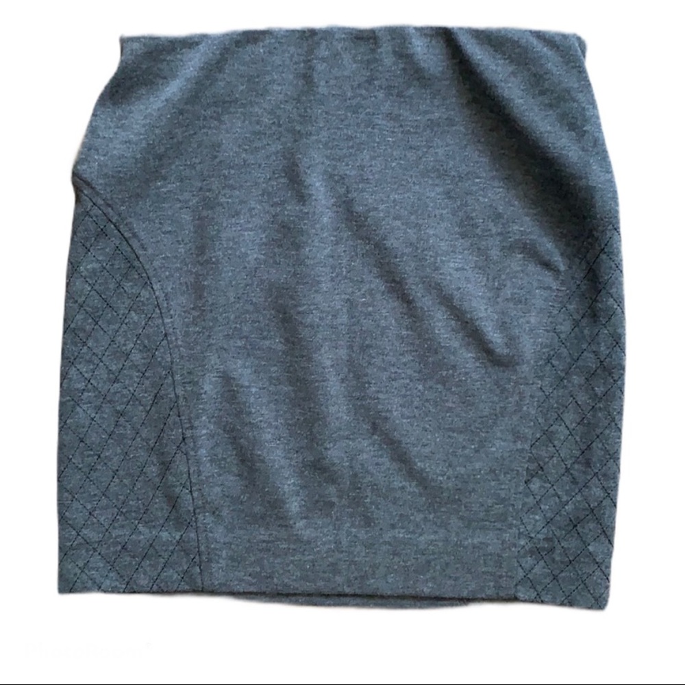 Simply Vera Wang Gray Stretch Skirt Size Small